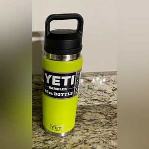 Yeti chartreuse 26 oz bottle